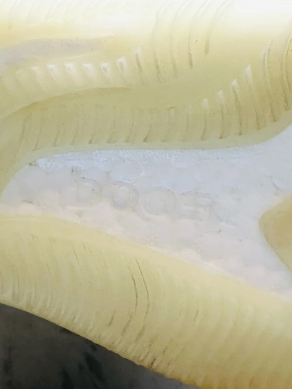 adidas Men’s Yeezy Boost 380 Calcite Glow Men’s Size 12